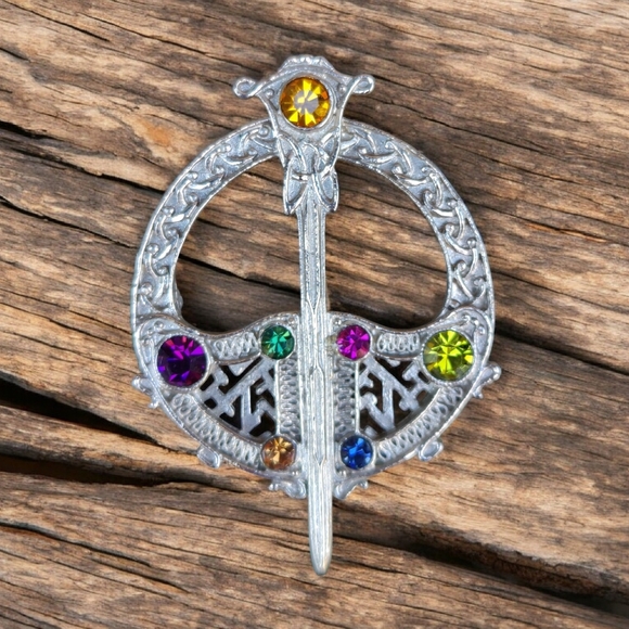 Vintage Jewelry - Vintage Irish Tara Brooch